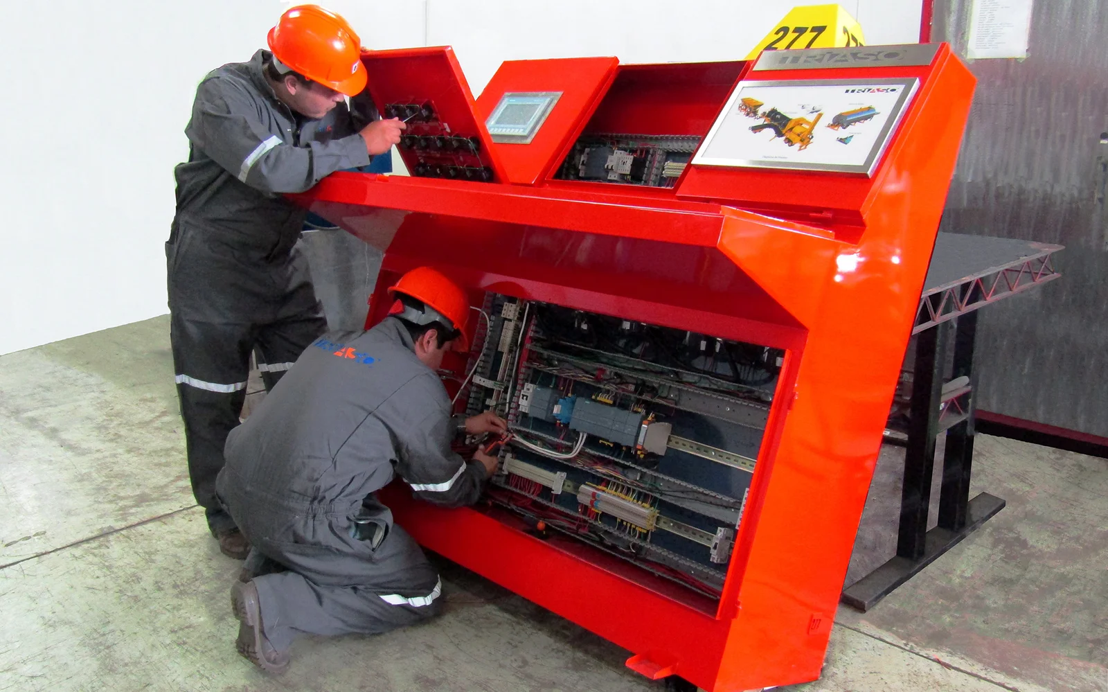 Fabricación de consolas de control