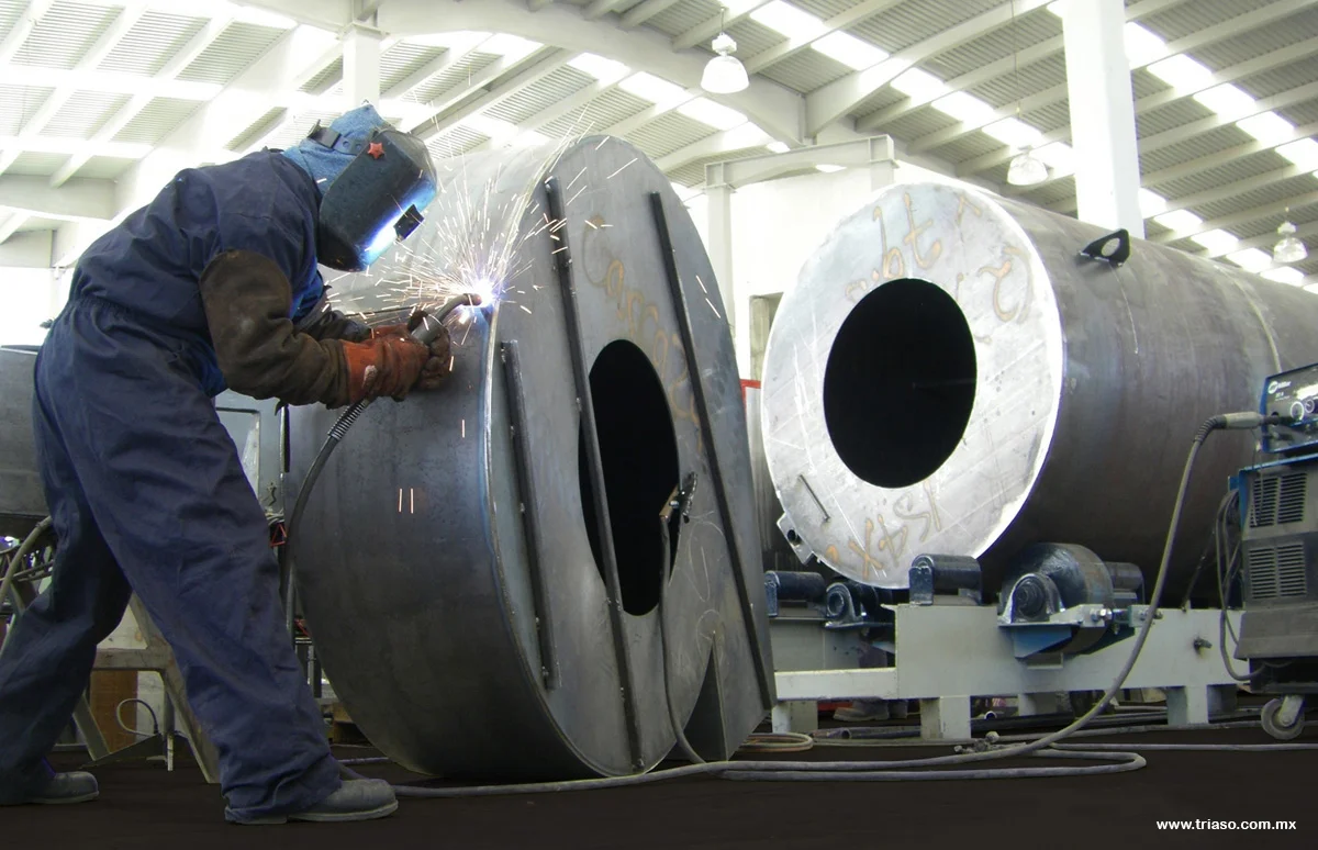 Fabricación de extractores de humos